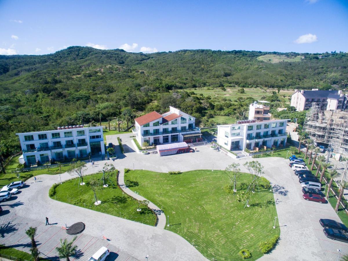 Hotel 墾丁椰林 海灘文旅 à Cape Eluanbi Extérieur photo