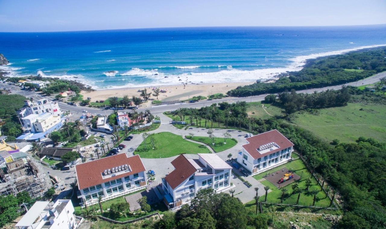 Hotel 墾丁椰林 海灘文旅 à Cape Eluanbi Extérieur photo