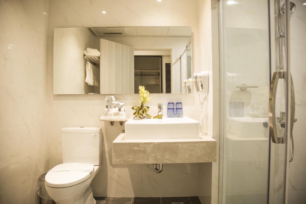 Hotel 墾丁椰林 海灘文旅 à Cape Eluanbi Extérieur photo