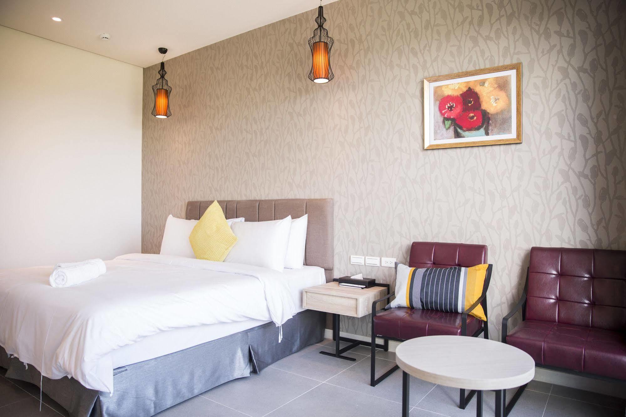 Hotel 墾丁椰林 海灘文旅 à Cape Eluanbi Extérieur photo