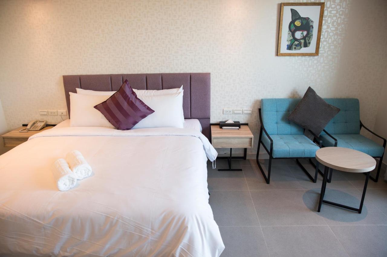 Hotel 墾丁椰林 海灘文旅 à Cape Eluanbi Extérieur photo