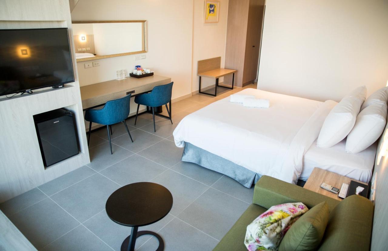 Hotel 墾丁椰林 海灘文旅 à Cape Eluanbi Extérieur photo