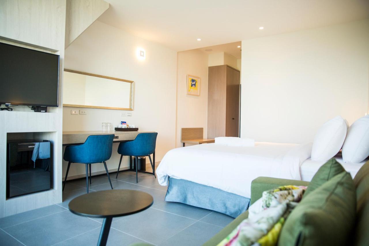 Hotel 墾丁椰林 海灘文旅 à Cape Eluanbi Extérieur photo
