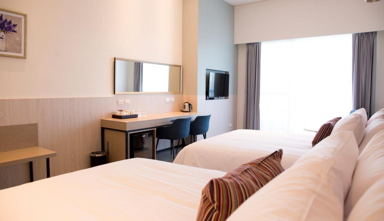 Hotel 墾丁椰林 海灘文旅 à Cape Eluanbi Extérieur photo