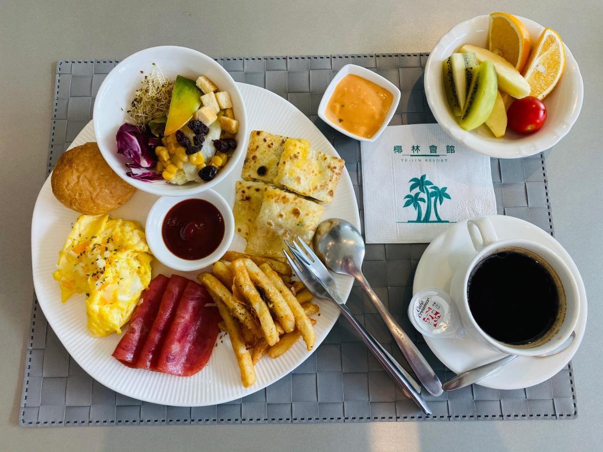 Hotel 墾丁椰林 海灘文旅 à Cape Eluanbi Extérieur photo